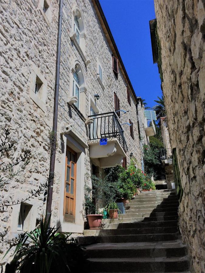 Apartman Pod Forticu Hvar Town Luaran gambar